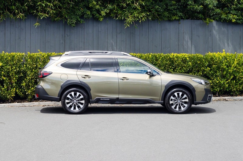 2025 Subaru Outback Touring 2.4T image 2