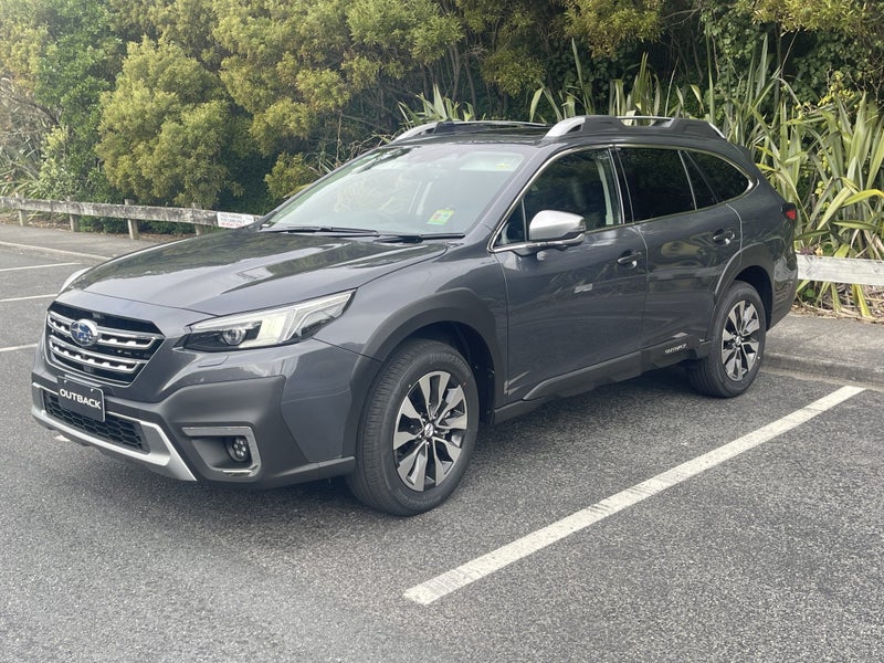 2025 Subaru Outback Touring 2.4T XT 4WD image 4