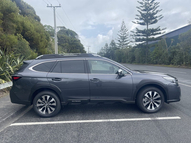 2025 Subaru Outback Touring 2.4T XT 4WD image 5