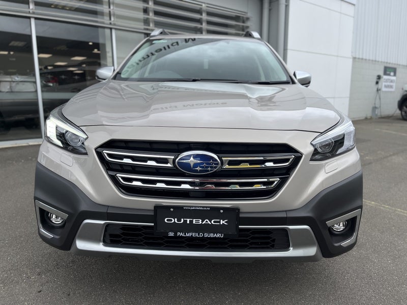 2025 Subaru Outback Touring 2.5 image 2