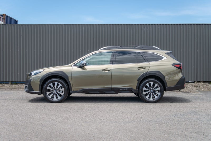 2025 Subaru Outback Touring 2.5 image 3