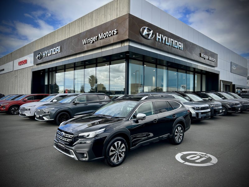 2025 Subaru Outback Touring 2.5 image 2