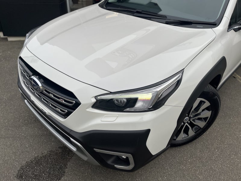2025 Subaru Outback Touring 2.5 image 3