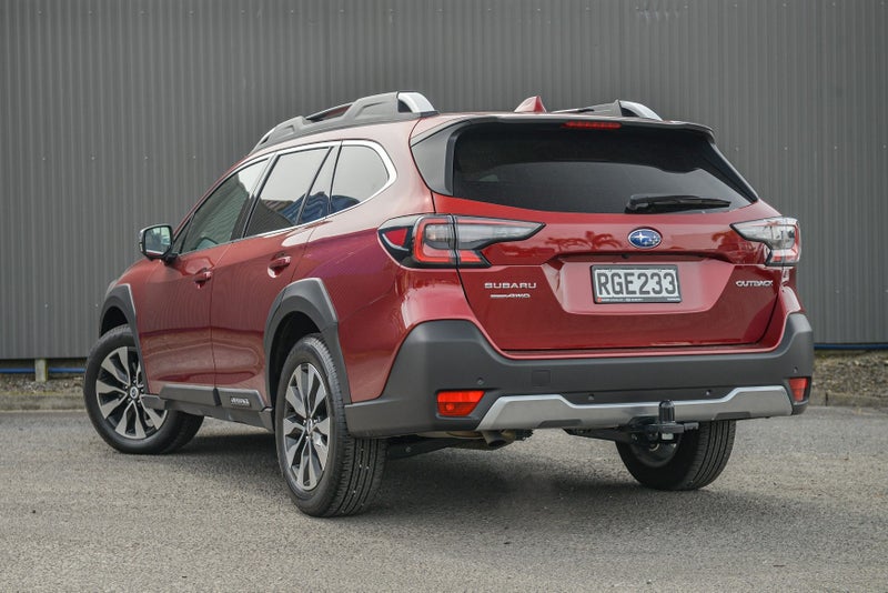 2025 Subaru Outback Touring 2.5 image 3