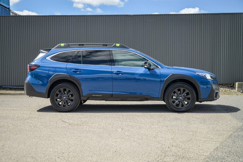 2025 Subaru Outback Touring 2.5 Special Edition image 3