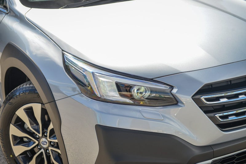 2025 Subaru Outback Touring 2.5I image 5