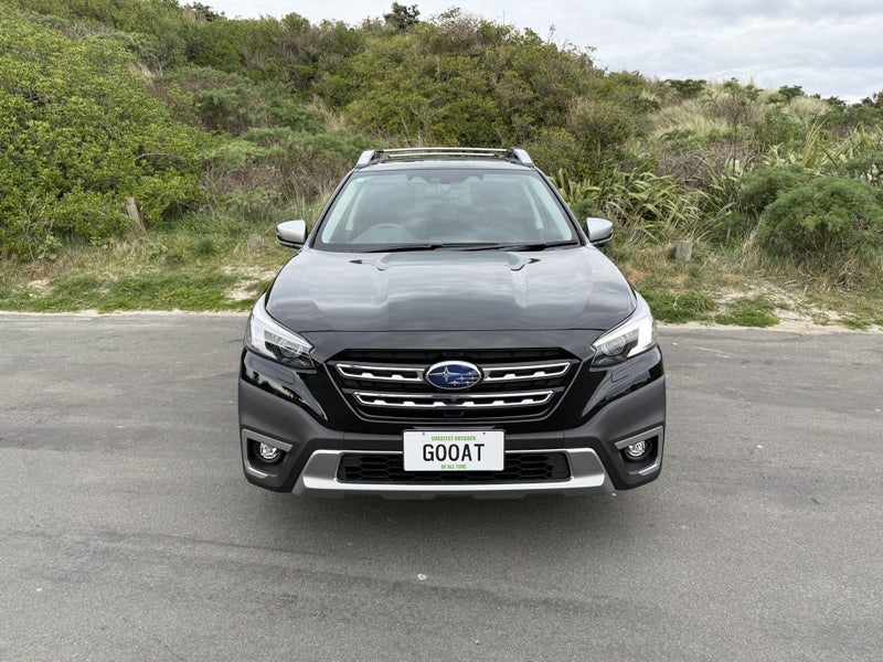 2025 Subaru Outback Touring 2.5i SLT image 2