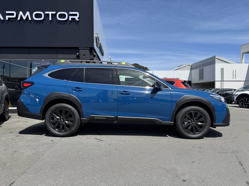 2025 Subaru Outback Touring 2.5L Special Edition image 3