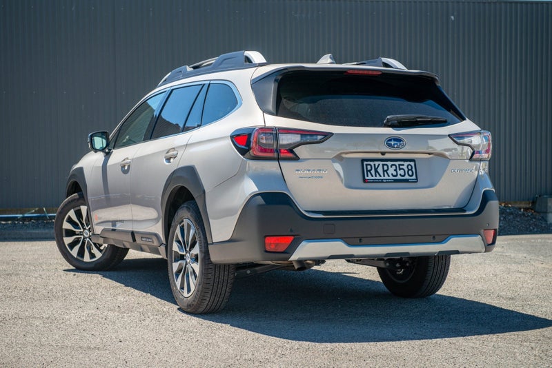2025 Subaru Outback Touring 2.5P/4Wd image 3