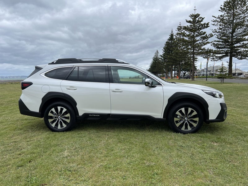 2025 Subaru Outback Touring 2.5P/4Wd image 3