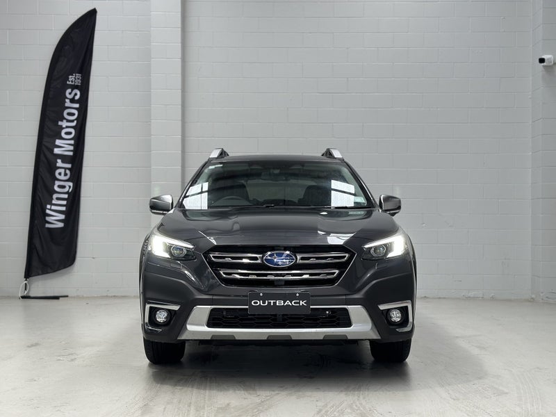 2025 Subaru Outback Touring image 2