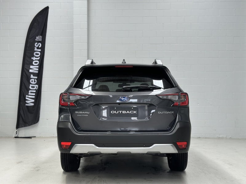 2025 Subaru Outback Touring image 4