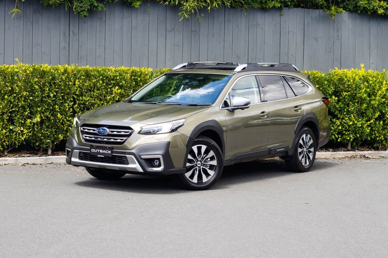 2025 Subaru Outback Touring image 5
