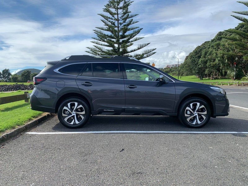 2025 Subaru Outback Touring SLT 2.5P 4WD image 5