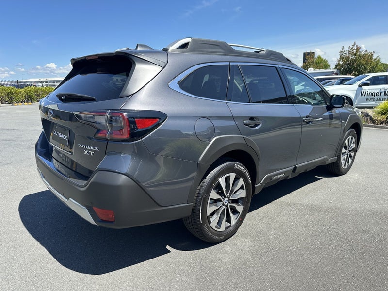 2025 Subaru Outback XT Touring 2.4T image 3