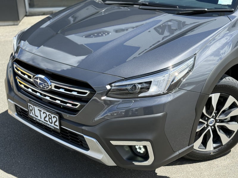 2025 Subaru Outback XT Touring image 3
