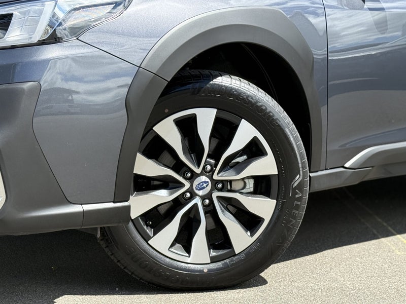 2025 Subaru Outback XT Touring image 4