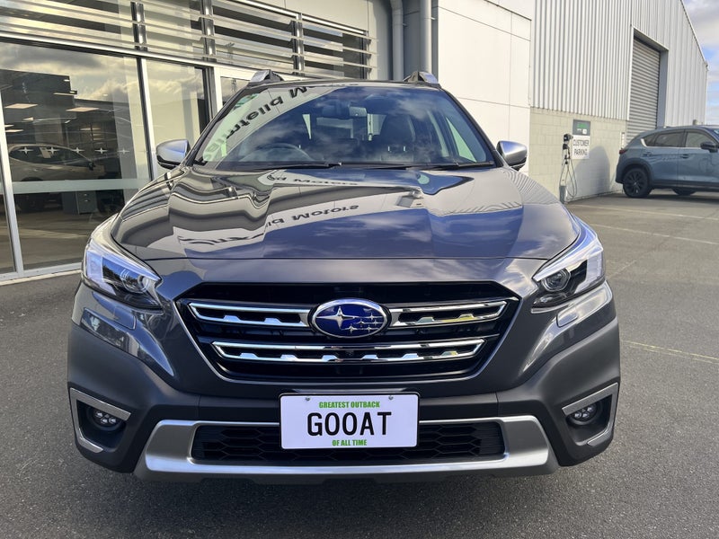 2025 Subaru Outback XT Touring image 2