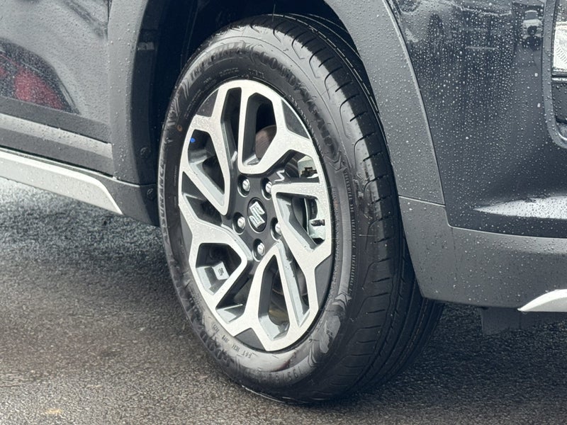 2025 Suzuki Fronx GLX 1.5 Hybrid image 3