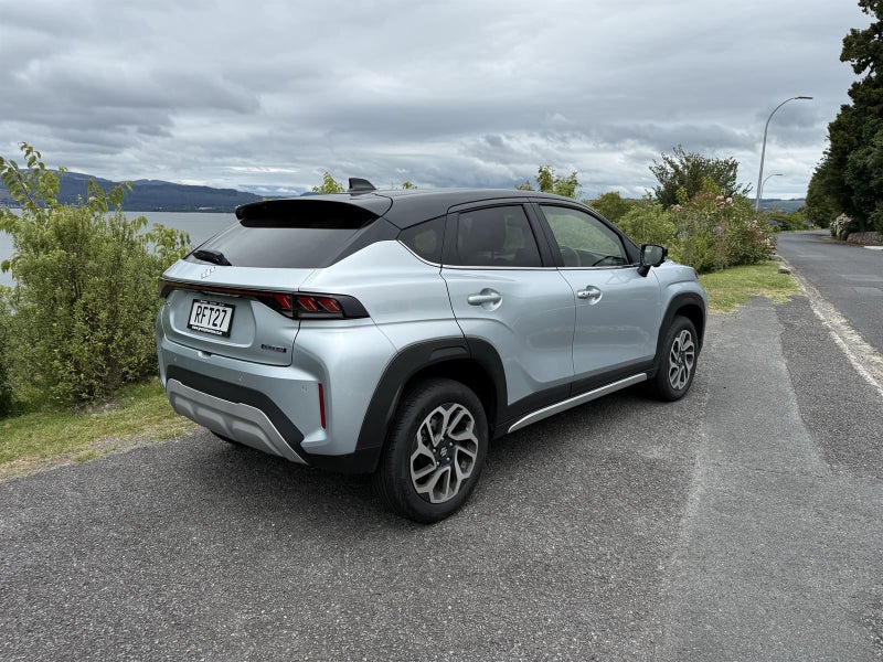 2025 Suzuki Fronx GLX image 3