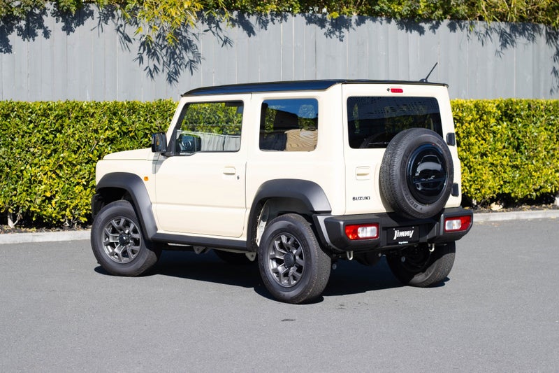 2025 Suzuki Jimny 1.5 3DR Auto image 3