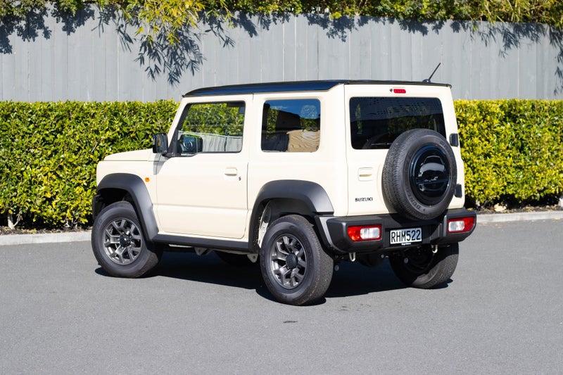2025 Suzuki Jimny 1.5 3DR Auto image 3