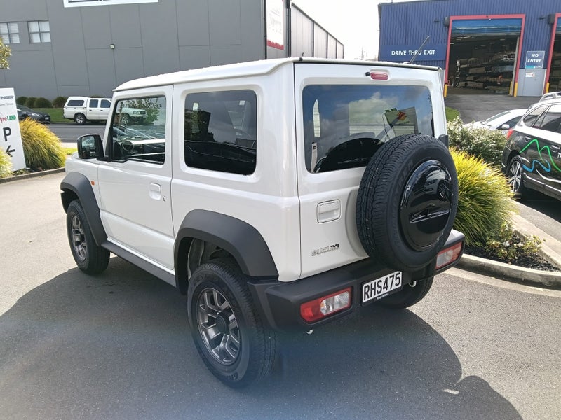 2025 Suzuki Jimny 1.5 Sierra 4AT image 4
