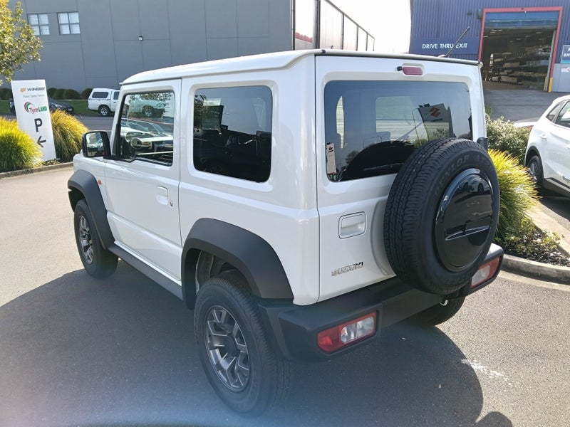 2025 Suzuki Jimny 1.5 Sierra 4AT image 4