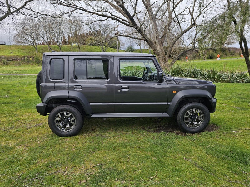 2025 Suzuki Jimny 5-DOOR 1.5P/4WD/5MT image 2