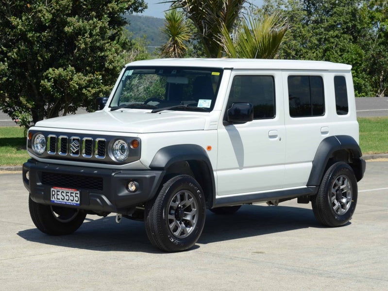 2025 Suzuki Jimny 5-Door 4x4 Auto image 3