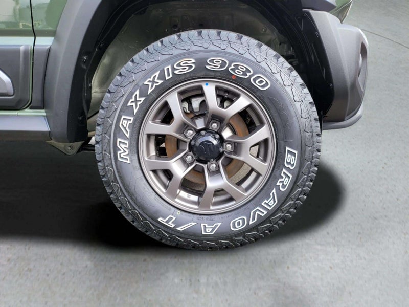 2025 Suzuki Jimny 5-Door Safari Edition image 4