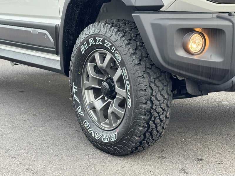 2025 Suzuki Jimny 5-Door Safari Special Edition image 3