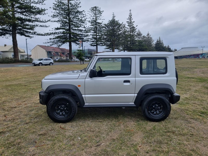 2025 Suzuki Jimny JX Carry image 4
