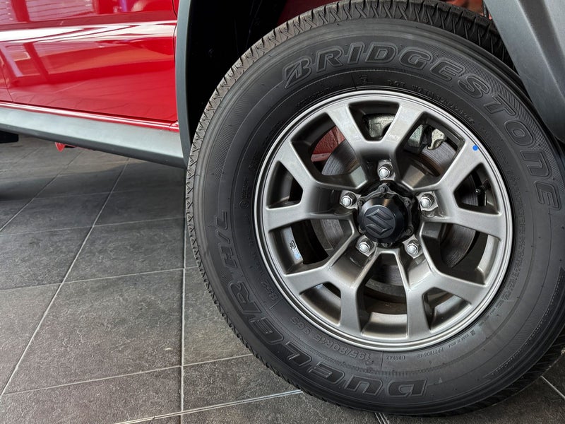 2025 Suzuki Jimny Sierra 4WD image 2