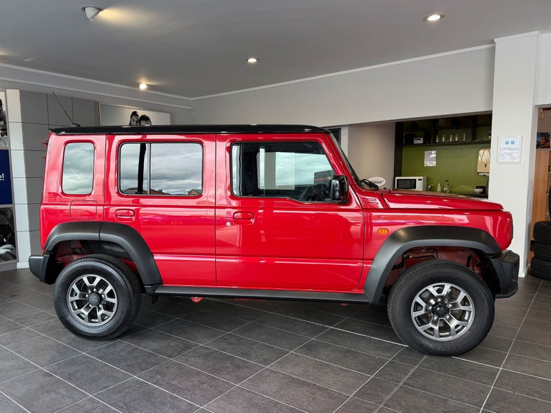 2025 Suzuki Jimny Sierra 4WD image 3
