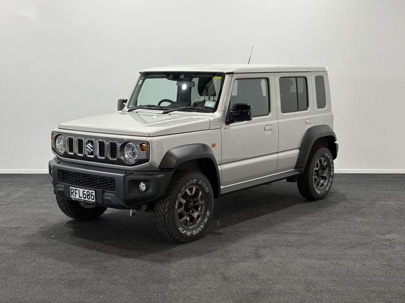 2025 Suzuki Jimny Sierra 5 door image 3