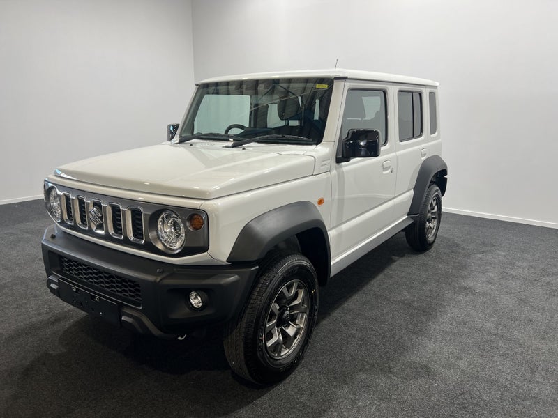 2025 Suzuki Jimny Sierra 5 door Safari image 3