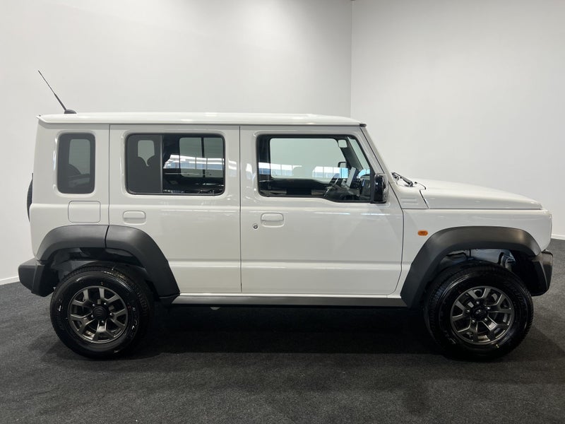 2025 Suzuki Jimny Sierra 5 door Safari image 4