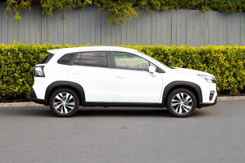 2025 Suzuki S-Cross image 2