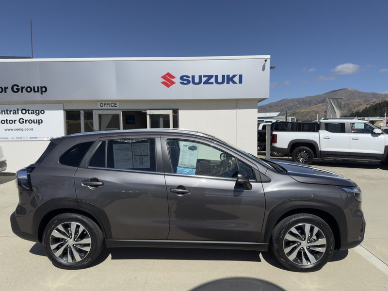 2025 Suzuki S Cross Hybrid JLX AWD Auto image 3