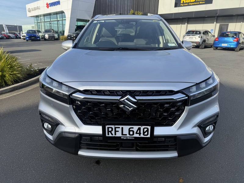 2025 Suzuki S-Cross JLX 2WD Hybrid image 2