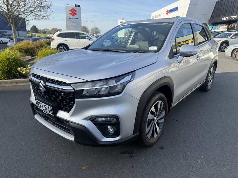 2025 Suzuki S-Cross JLX 2WD Hybrid image 3