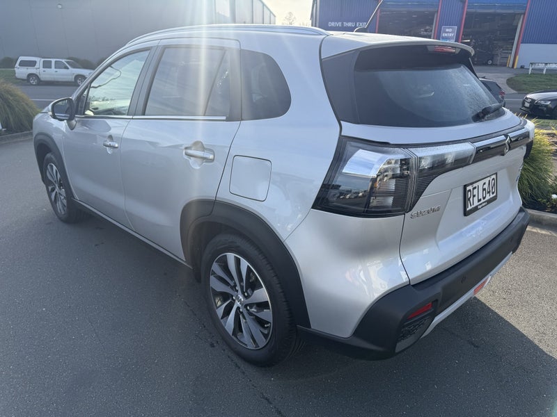 2025 Suzuki S-Cross JLX 2WD Hybrid image 5