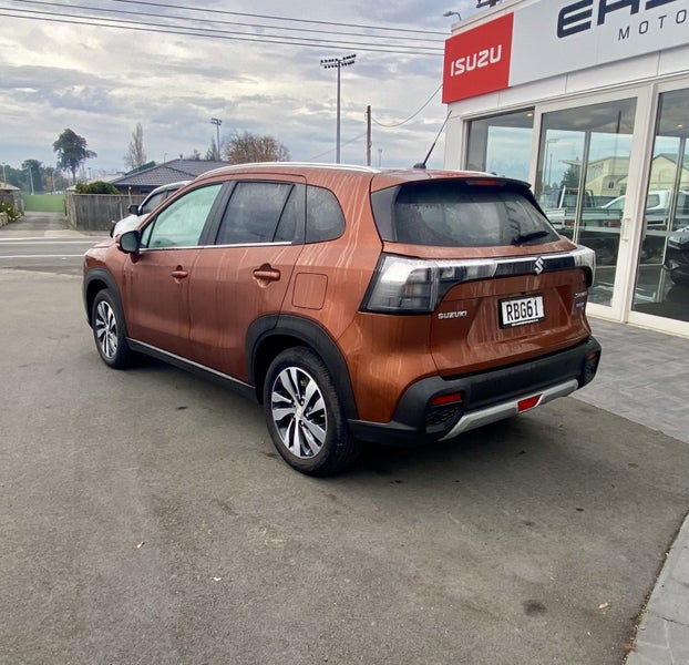 2025 Suzuki S-Cross JLX AWD auto Hybrid image 3