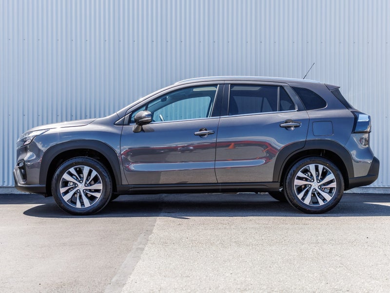 2025 Suzuki S-Cross JLX HYBRID image 3