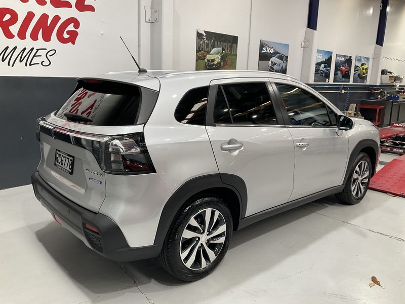 2025 Suzuki S-Cross Jlx Hybrid AWD image 4