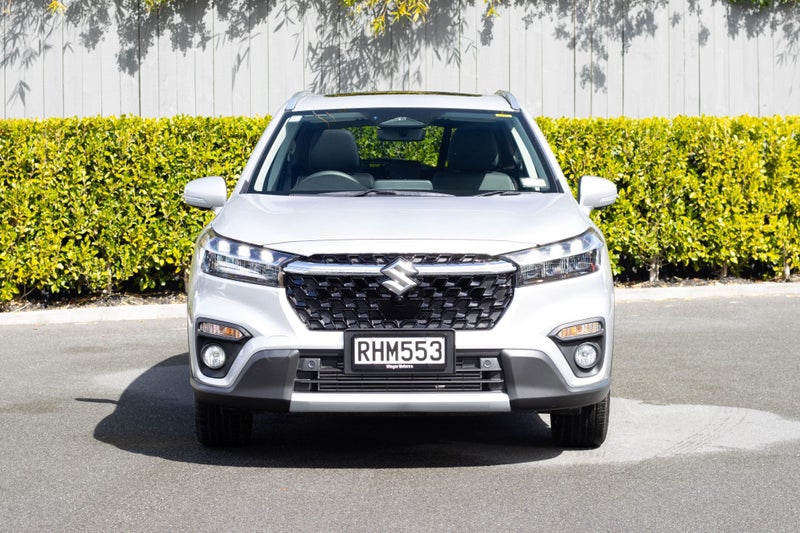 2025 Suzuki S-Cross JLX Hybrid AWD Auto image 4