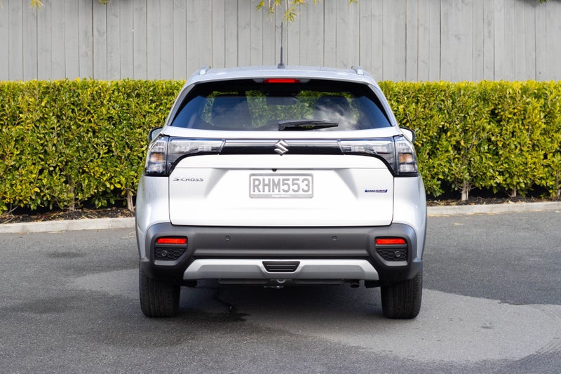 2025 Suzuki S-Cross JLX Hybrid AWD Auto image 5