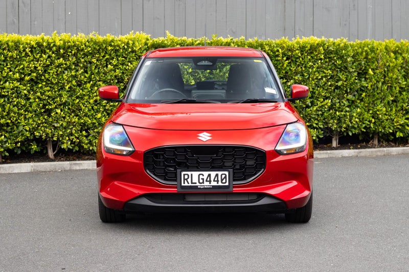 2025 Suzuki Swift 1.2 Hybrid GLS Manual image 5