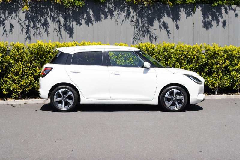 2025 Suzuki Swift 1.2 Hybrid RSC Auto image 2